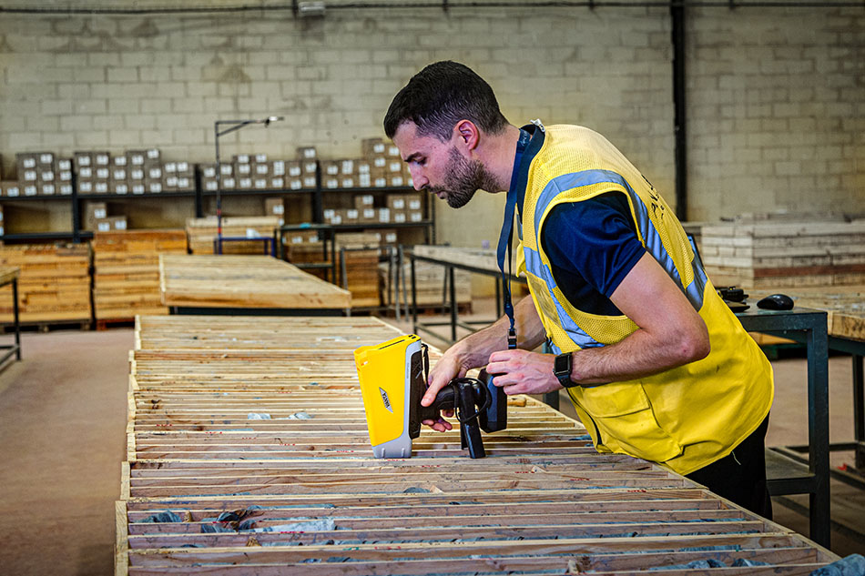 1744699065164791.jpg vanta-mining-optimized-02.jpg